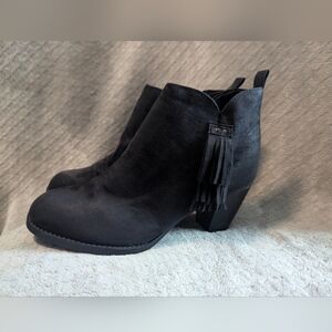 BONGO Black Ankle Boots with Fringe